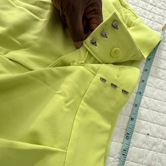 Express Womens Stylist Super High Rise Lime Green Shorts Size 8 62% Polyester & - Picture 8 of 13